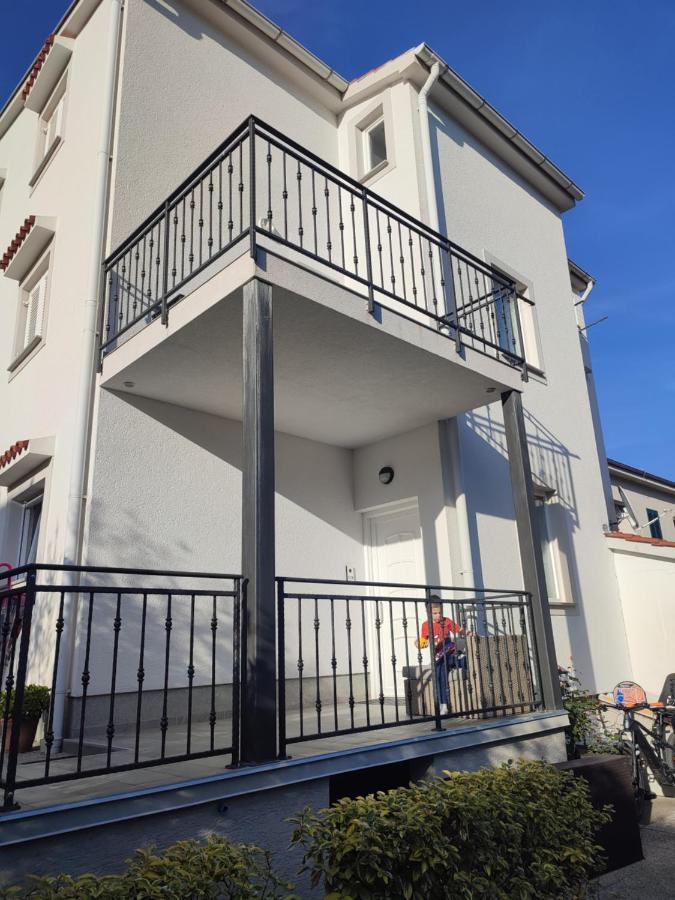 Apartments Kraljic I 바슈카 객실 사진